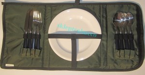 Zestaw biwakowy sztućce + talerze + etui